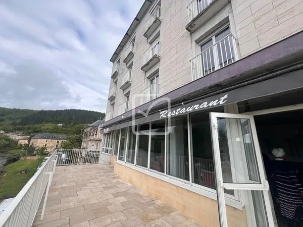 MURS ET FONDS RESTAURANT BAR