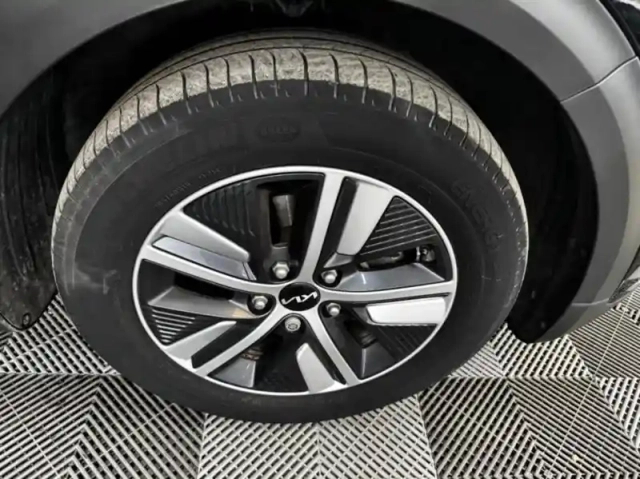 Kia Niro 1.6 gdi 105ch isg + plug-in 60.5ch active dct6 5cv — photo 13