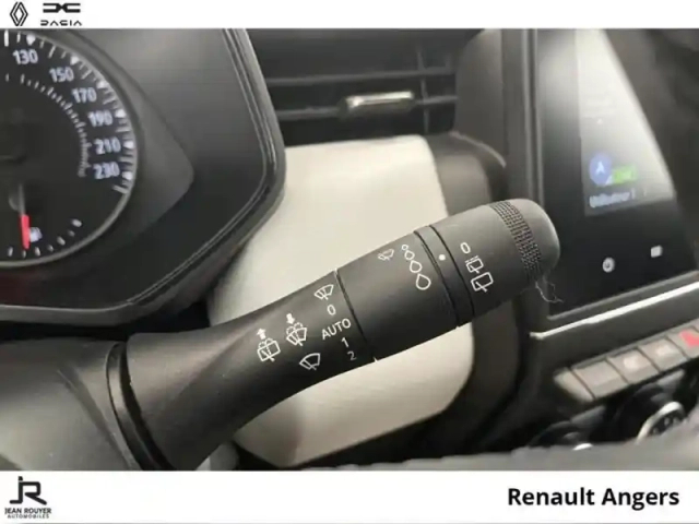 Renault Clio 1.5 blue dci 100ch evolution — photo 15