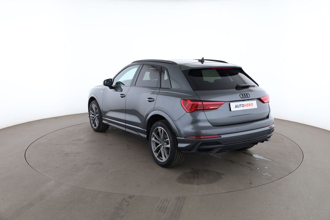 Audi Q3 35 TDI S Line S Tronic 7 — photo 3