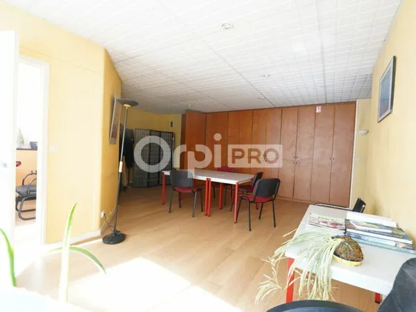 Bureaux 80 m²
