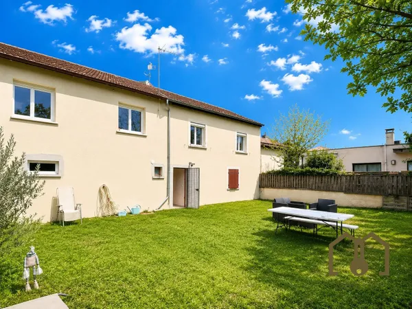 Maison T5 138m² jardin+parking privé Villeurbanne Saint-Jean v