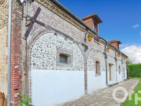 Maison 6 pièces 230 m²