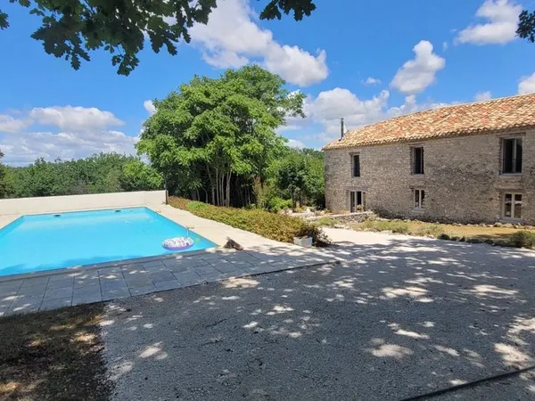 Maison 12 pièces 260 m²