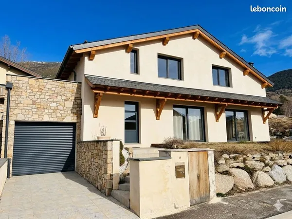Maison 5 pièces 140 m²