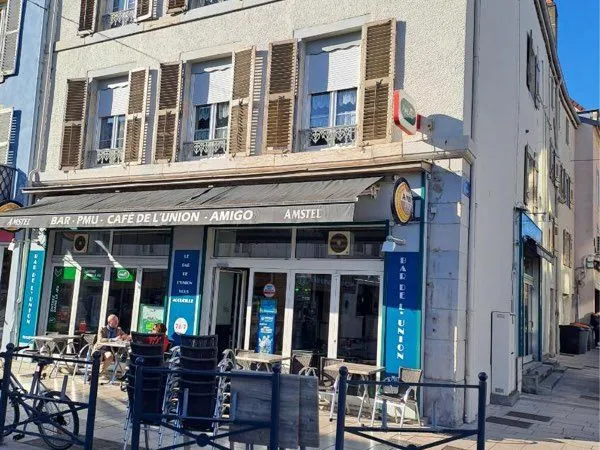 Immeuble de rapport avec fond de commerce à VESOUL