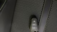 Peugeot 2008 1.2 PureTech 130ch S&S GT EAT8 — photo 16