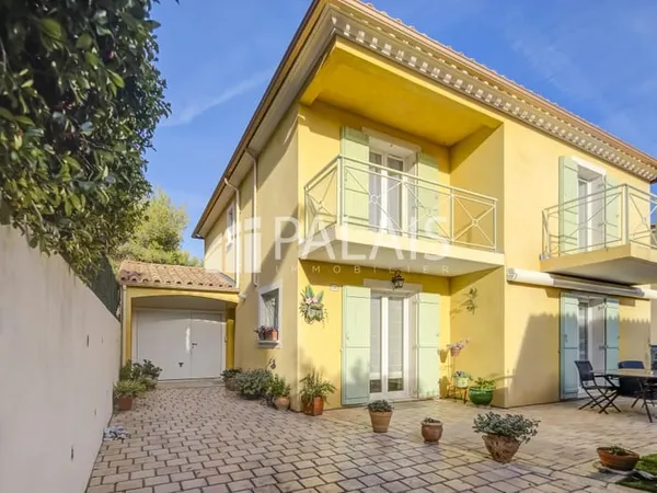 Maison individuelle 5 pièces de 155 m² avec jardin, garage