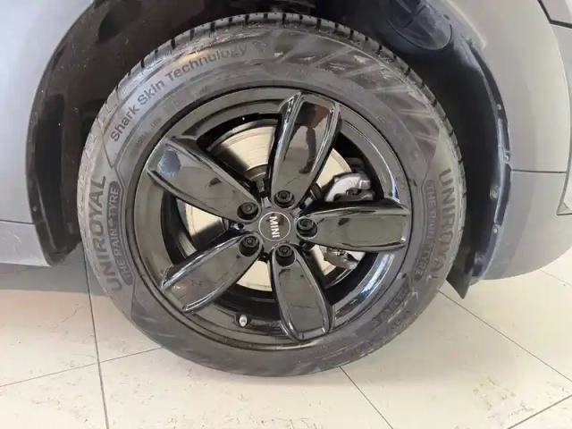Mini Mini countryman 125 - 95 ch all4 bva6 — photo 7