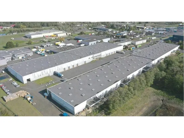 Entrepôt 10135 m²