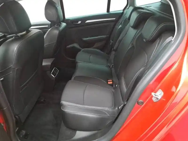 Renault Megane iv estate e-tech plug-in hybrid 160 — photo 29