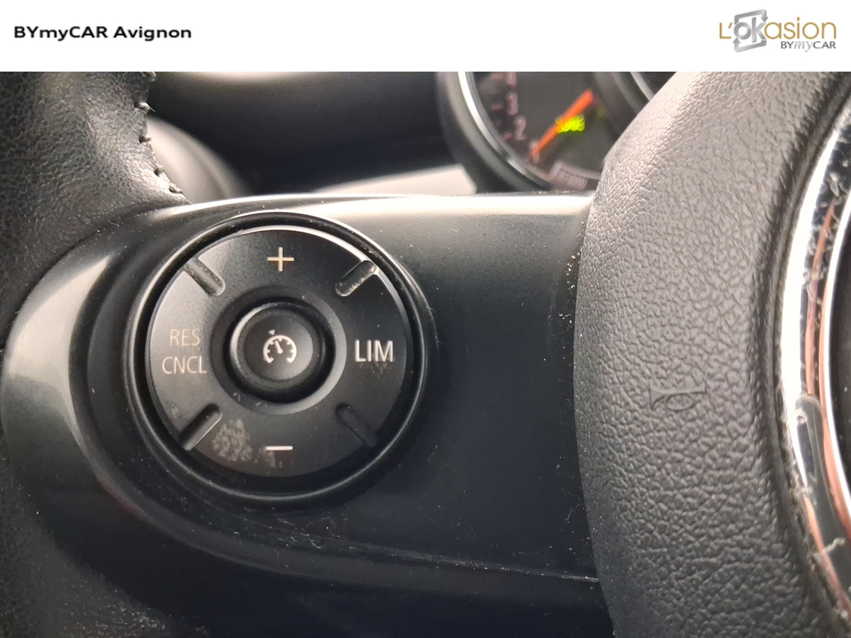 Mini Cabriolet One 102 ch — photo 30