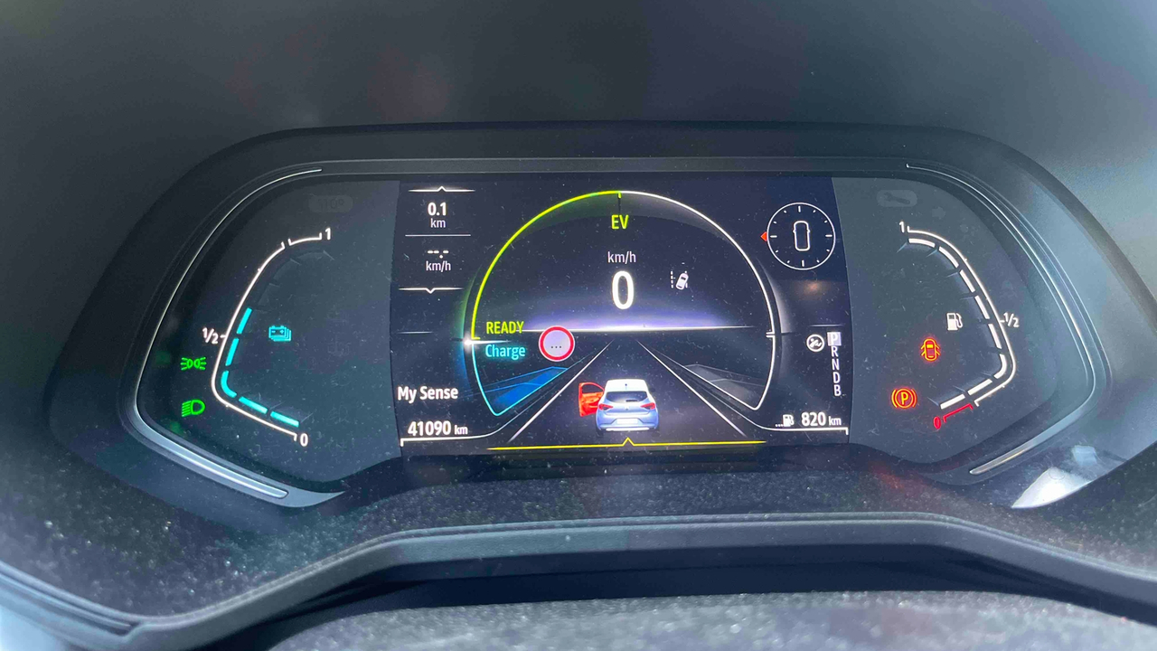 Renault Clio E-Tech full hybrid 145 — photo 9