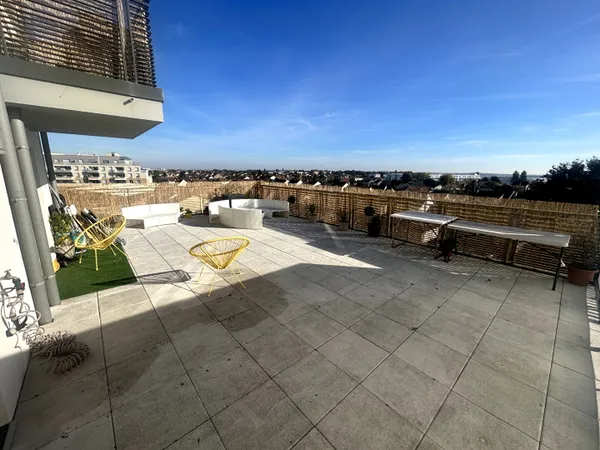Appartement 3 pièces de 63 m² avec terrasse exceptionnelle de 63 m² ? Athis-Mons