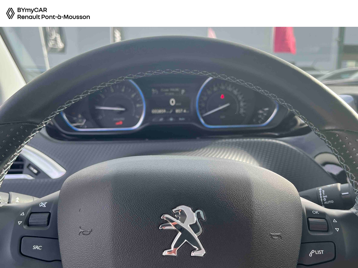 Peugeot 2008 PureTech 110ch S&amp;S EAT6 — photo 24