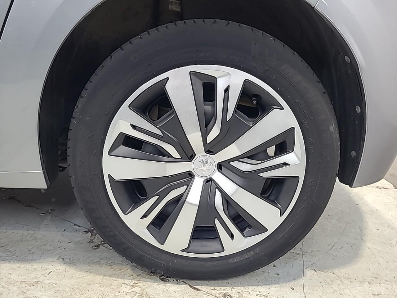 Peugeot 208 puretech 75 s&s bvm5 active pack — photo 16