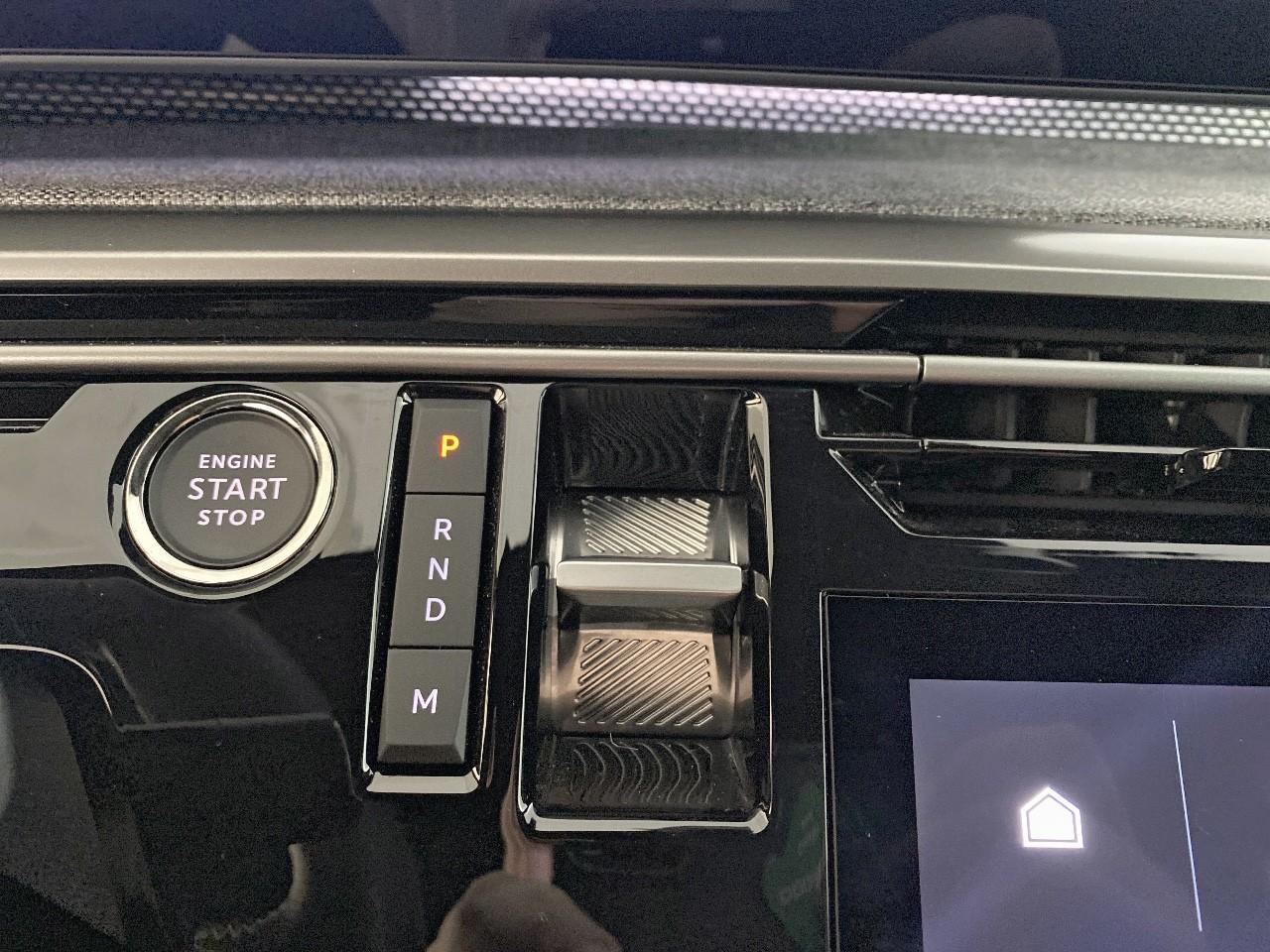 Peugeot 3008 hybrid 145 e-dcs6 gt — photo 15