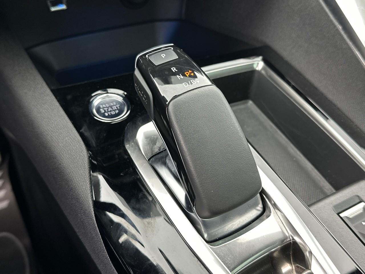 Peugeot 3008 hybrid 225 e-eat8 gt pack — photo 31
