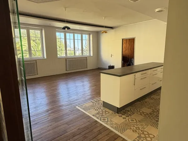 Appartement 1 pièce 100 m²