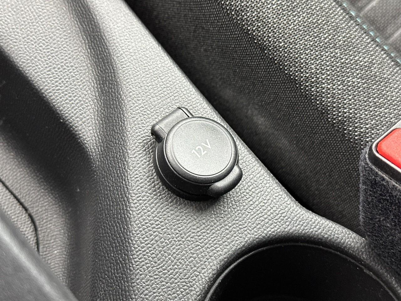 Peugeot 208 puretech 100 s&s bvm6 style — photo 29