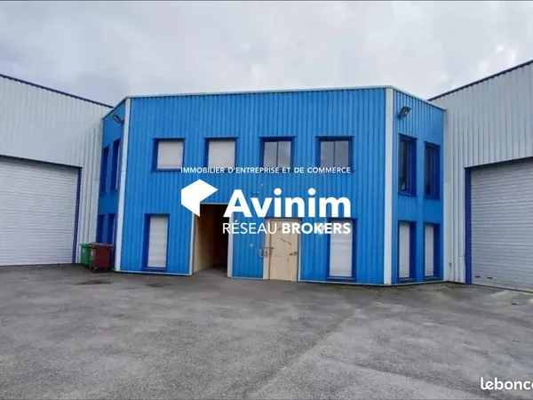 Local 385 m² Chelles