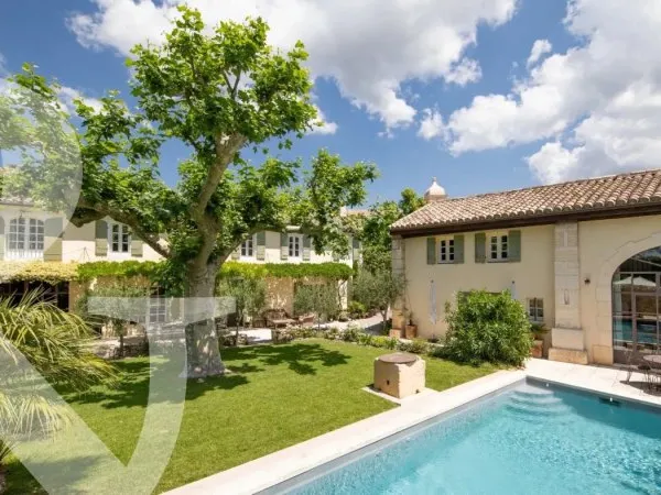 Vente - Maison Mouriès - 2 491 000 €
