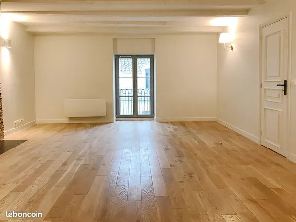 Appartement 2 pièces, rénové - centre de Nontron