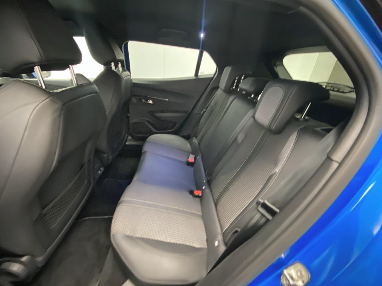 Peugeot 2008 puretech 130 s&s eat8 gt — photo 10