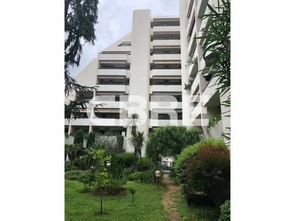 Bureaux 382 m²