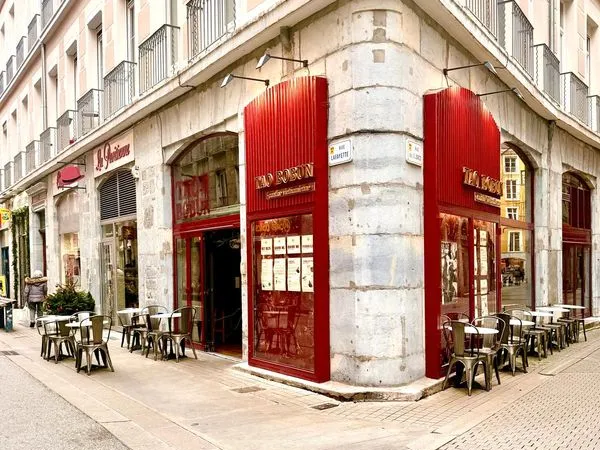 Restaurant 100 m² - Emplacement n°1 hypercentre Grenoble - Terrasse en angle