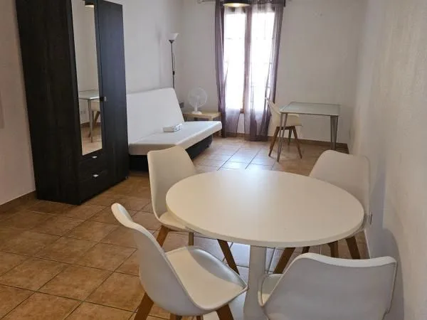 Studio 1 pièce 28 m²