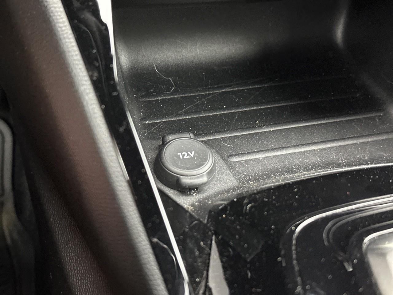 Peugeot 2008 puretech 130 s&s eat8 allure pack — photo 28