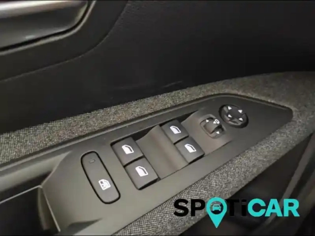 Peugeot 3008 1.2 puretech 130ch s&amp;s active pack eat8 — photo 13