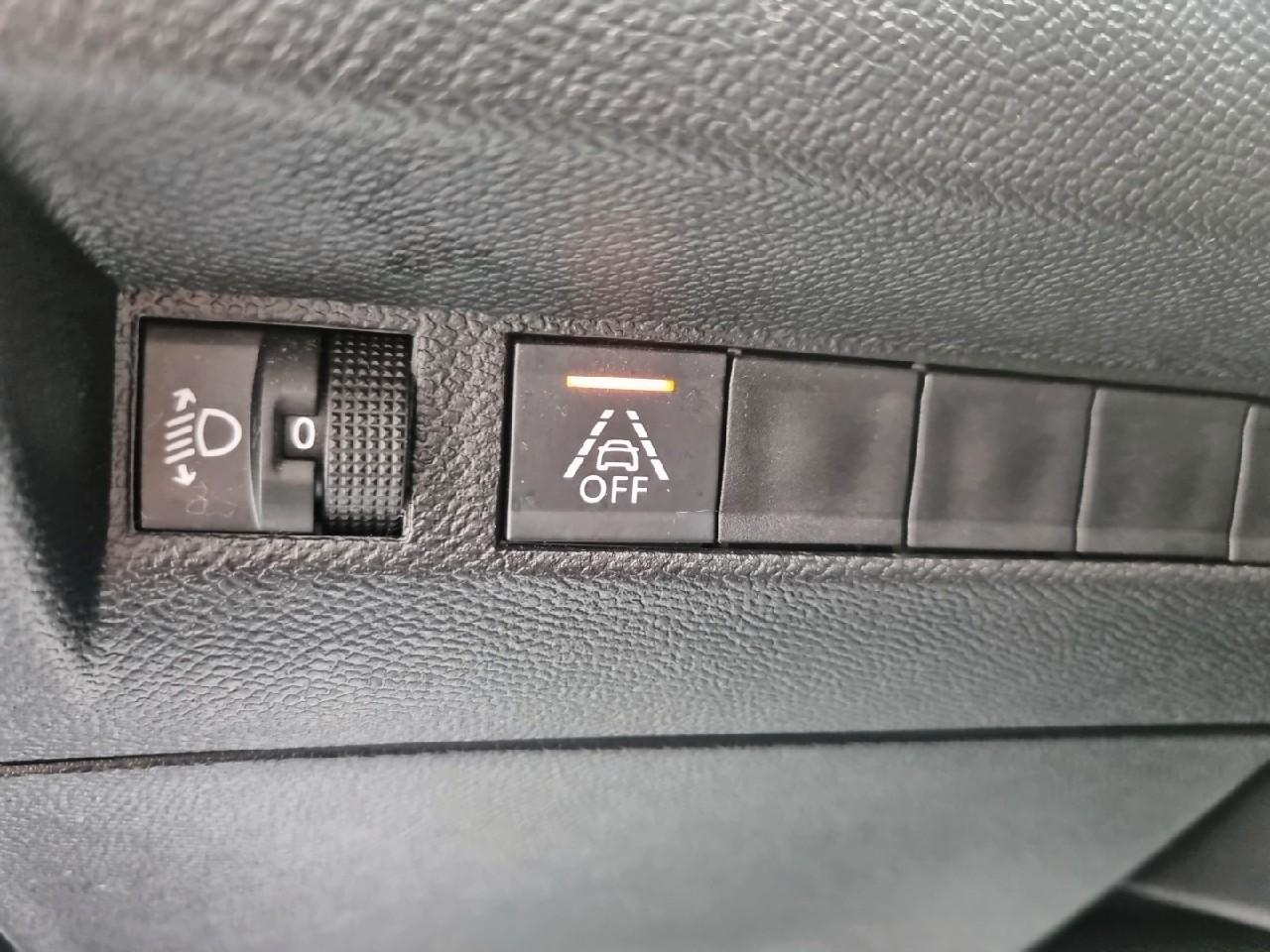 Peugeot 2008 bluehdi 110 s&s bvm6 allure — photo 23