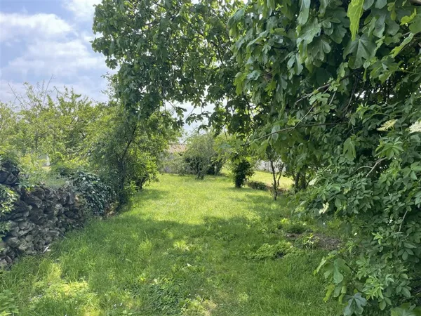 Terrain 258 m²