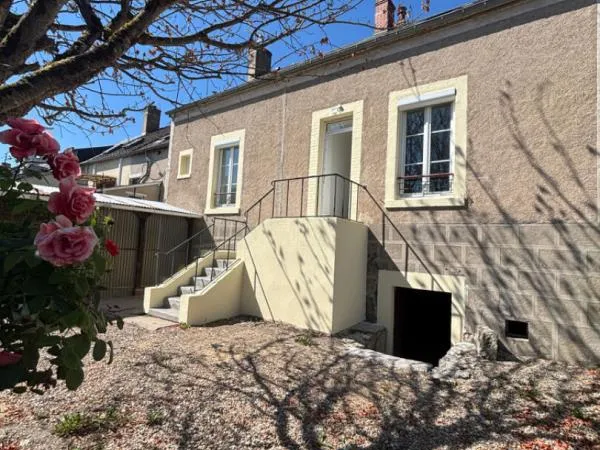 Maison 4 chambres de 123.5 M2 , MEHUN SUR YEVRE