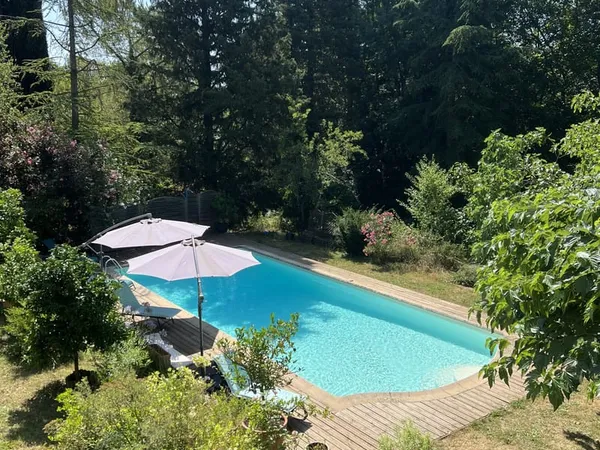 Ecrin de verdure - Propriété 6 P avec piscine Saint-Jeannet