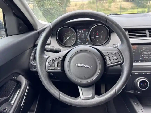 Jaguar E-Pace 2.0 d - 150 ch awd bva — photo 19