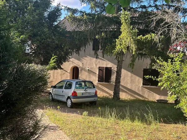 Maison 10 pièces 184 m²
