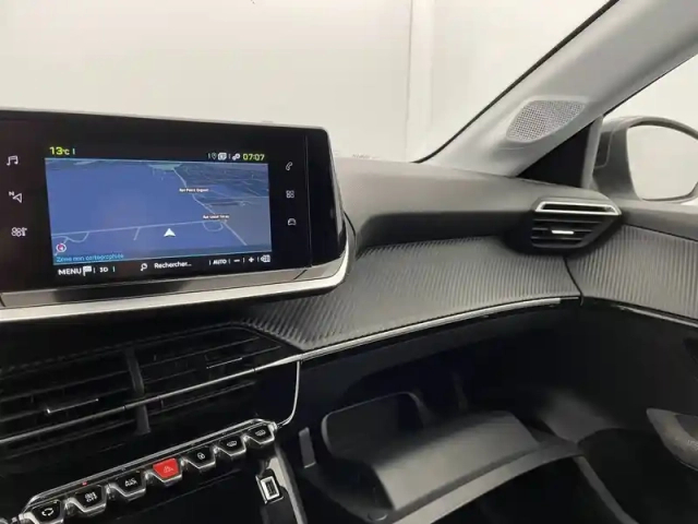 Peugeot 208 electrique 50 kwh 136ch — photo 6