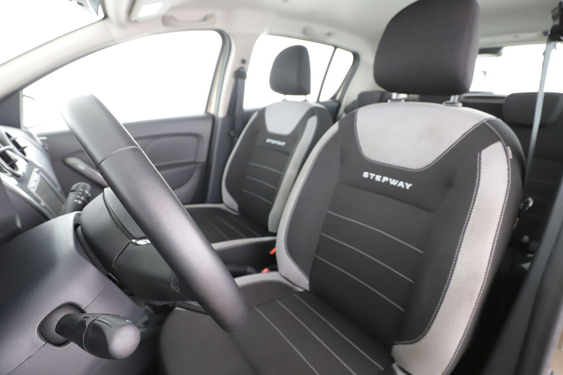 Dacia Sandero Stepway 1.5 dCi Blue — photo 9