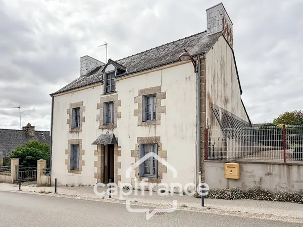 À VENDRE  MAISON À RÉNOVER AVEC DÉPENDANCE À GUELTAS (56920)