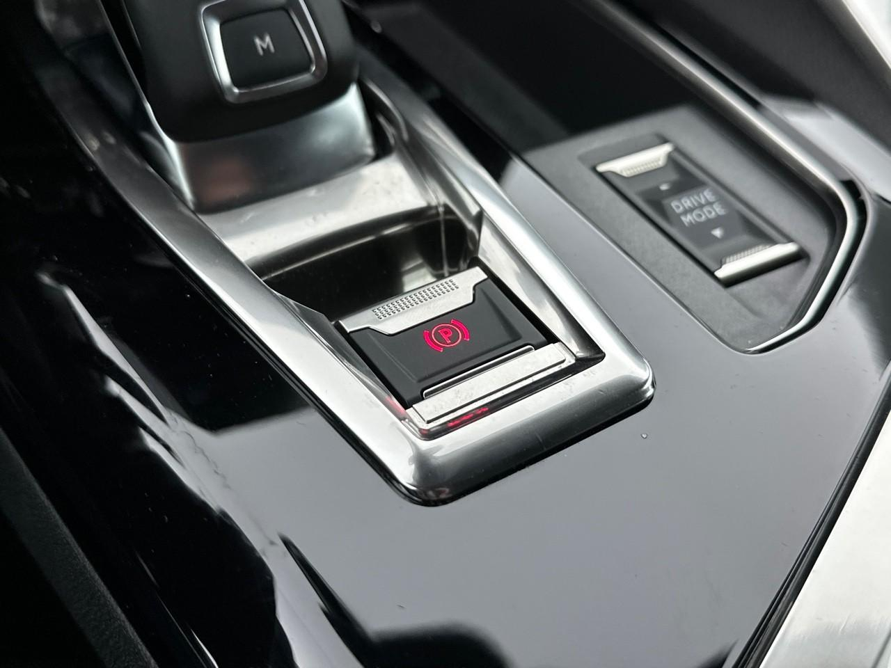 Peugeot 3008 puretech 130ch s&s eat8 allure pack — photo 31