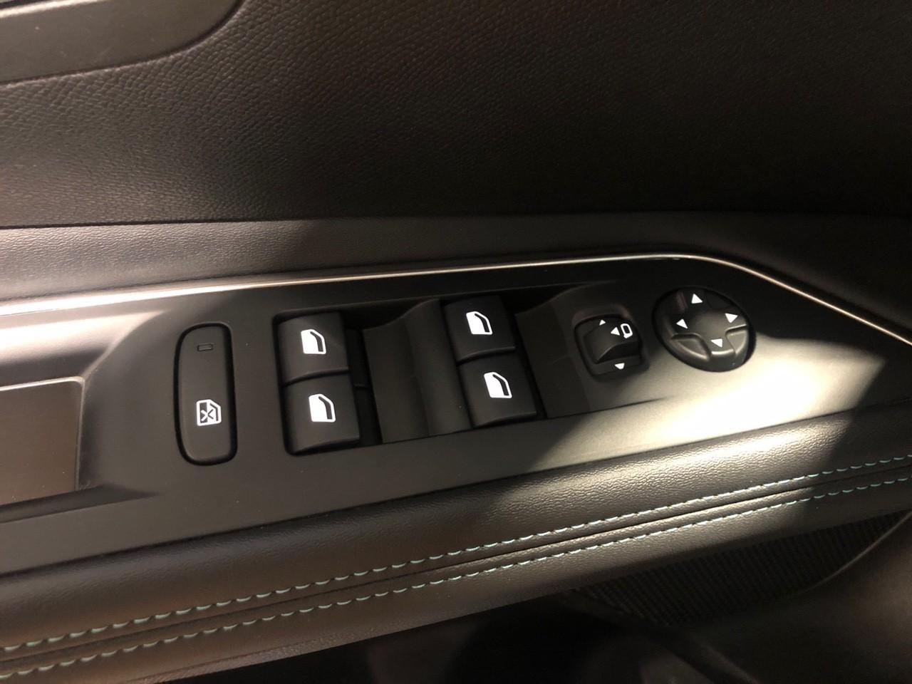 Peugeot 3008 bluehdi 130ch s&s eat8 allure pack — photo 23