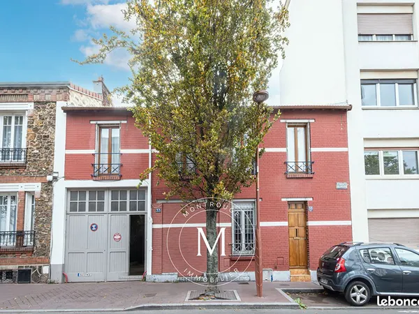 Local 6 pièces 216 m²