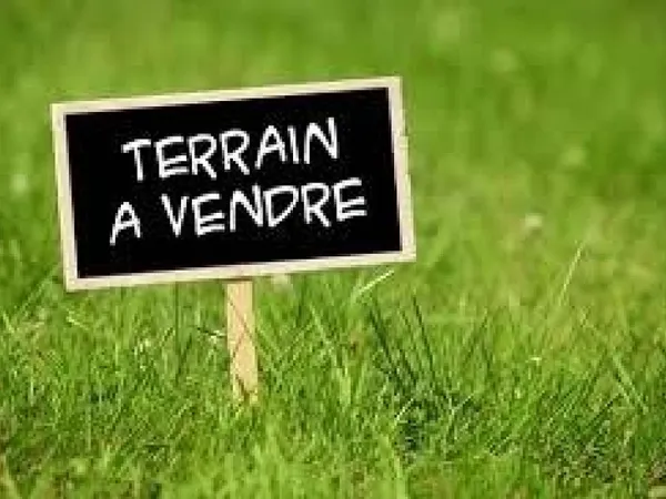 Terrain 2493 m²