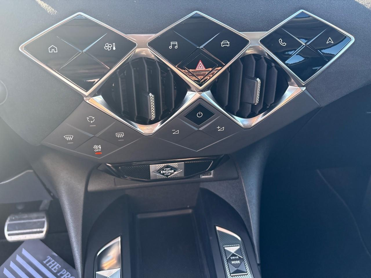 Ds Ds 3 bluehdi 130ch performance line + automatique — photo 16