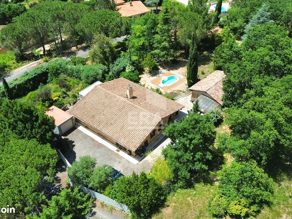 Maison 6 pièces 206 m²