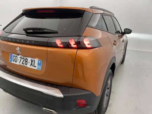Peugeot 2008 puretech 130 s&amp;s eat8 — photo 31