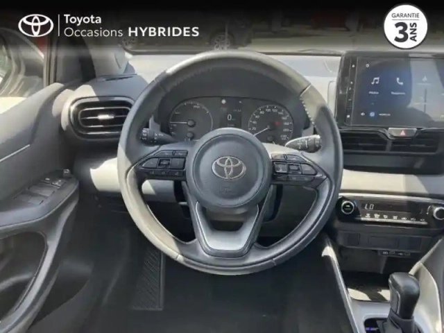 Toyota Yaris 116h dynamic business + programme toyota experience 5p mc24 — photo 11